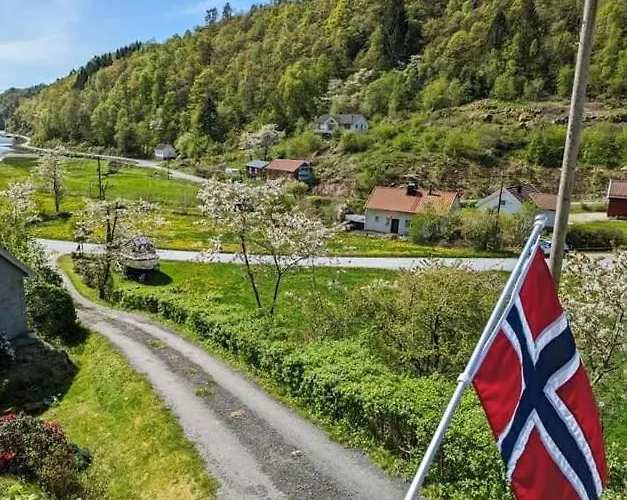 Апартаменты Anneks I Naturskjonne Gitlevag Люнгдал