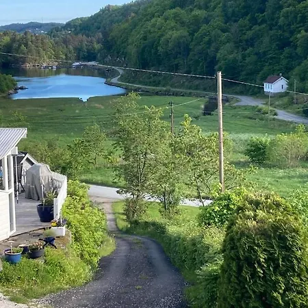 Apartment Anneks I Naturskjonne Gitlevag *